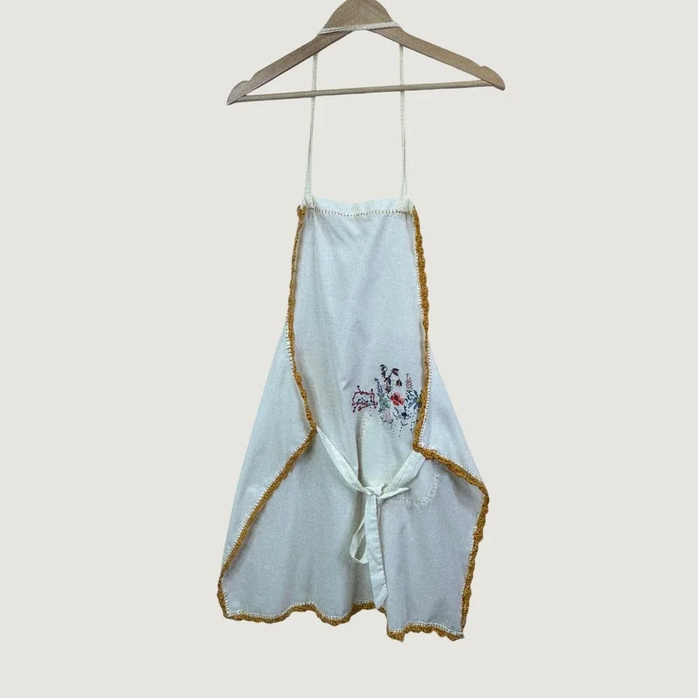 Handmade Vintage Floral Embroidered Apron OS White Cottagecore Boho Retro